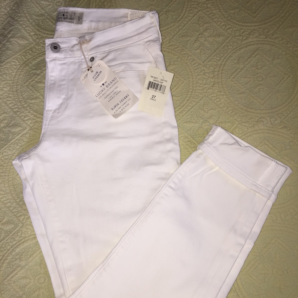 Brand NEW!  Lucky Brand Size 27 White Jeans